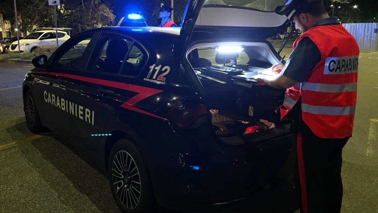 Operazione Anticrimine, denunce per droga, coltelli e rifiuti abbandonati