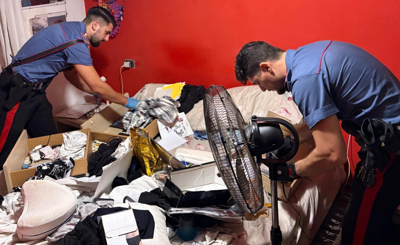 Spaccio di droga in casa, un arresto