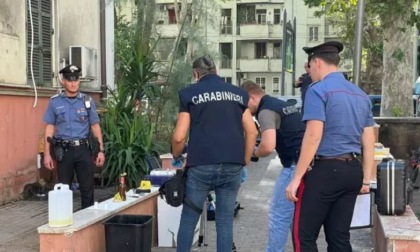 Quarticciolo, trovate dieci bottiglie molotov in un cassonetto