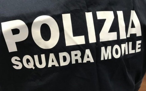 Entra in un bar e spara, identificato e arrestato dalla polizia