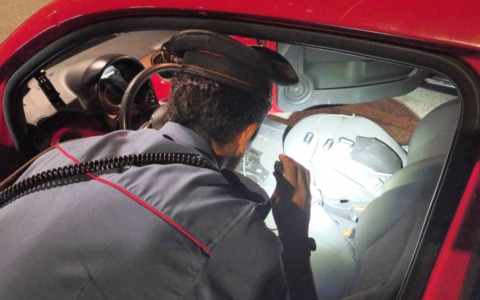Sorpresi a rubare un’auto, arrestati tre baby ladri hi-tech