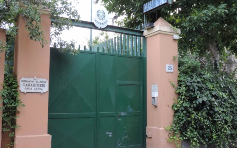 Ruba valigie ai turisti, arrestato 40enne dai Carabinieri