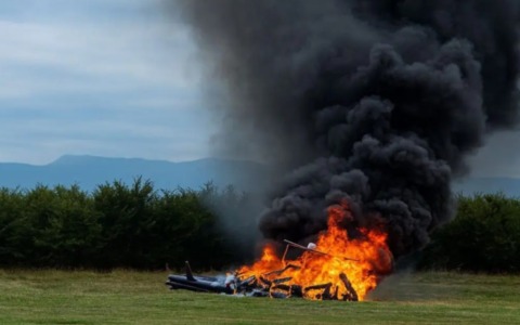 Maltempo, elicottero si ribalta e prende fuoco. Nessun ferito