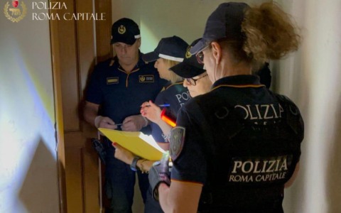 Occupazioni abusive, blitz a Tor Bella Monaca: liberati due appartamenti