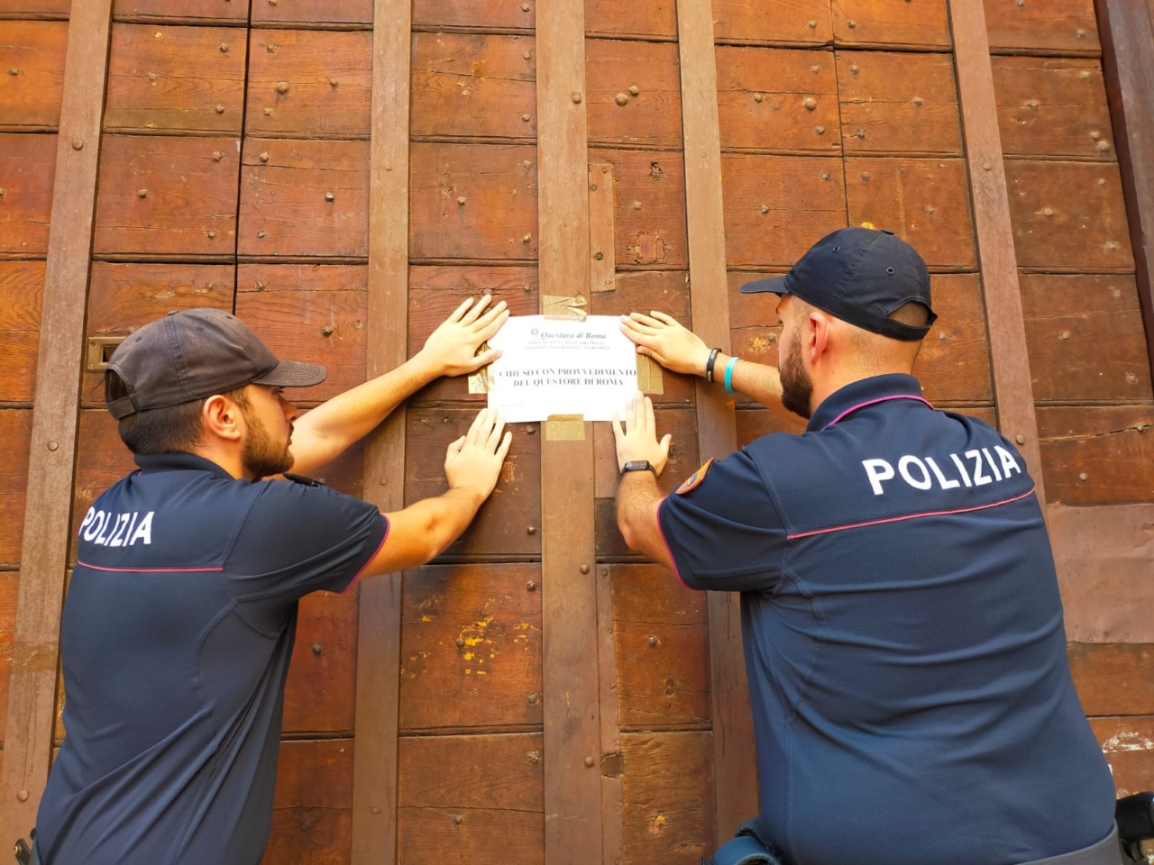 Movida fuori controllo e gravi episodi di violenza in un locale del centro: scattano i sigilli