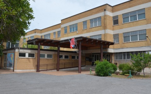 Scuola Lido Faro, iniziati i lavori