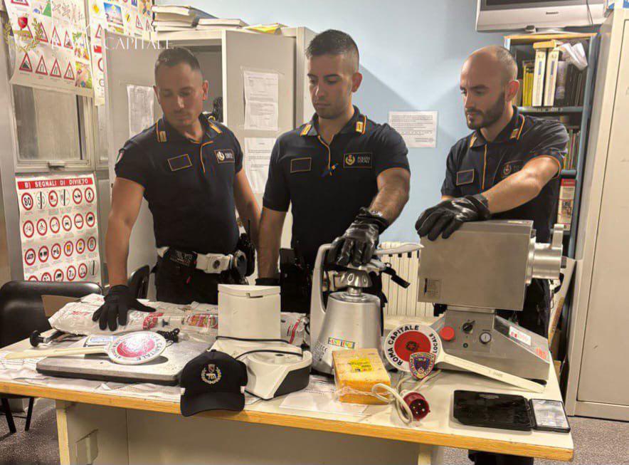 Tor Bella Monaca, sventato furto in una scuola  