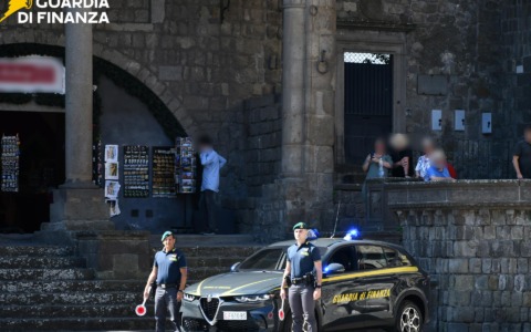 Operazione Mandorla, sequestri per oltre 3,7 milioni euro