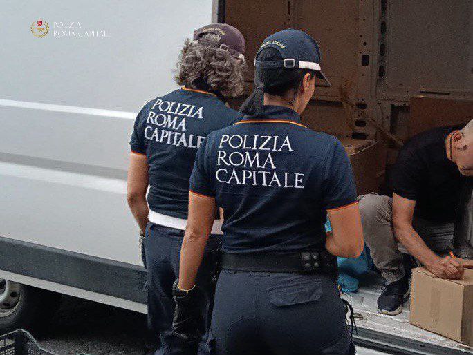 Gioco d’azzardo e abusivismo, blitz della Polizia Locale nelle strade del Centro