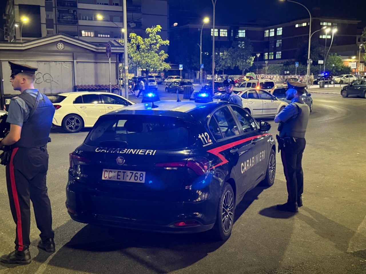 Alcol fuori orario e pregiudicati”, chiuso pub in centro