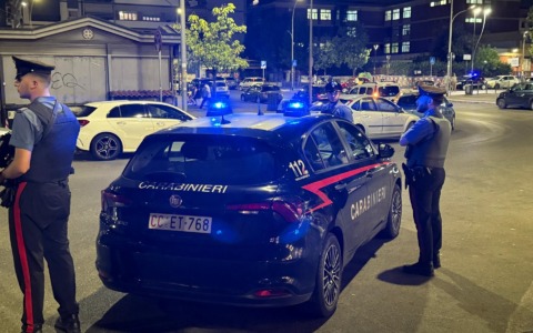 Alcol fuori orario e pregiudicati”, chiuso pub in centro