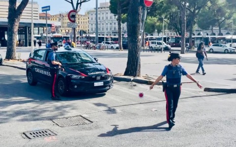 Droga e borseggi in centro, un arresto e quattro denunce dei Carabinieri