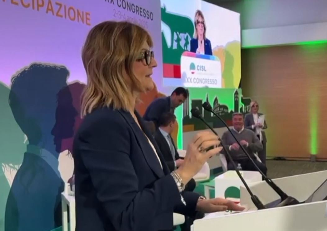 Aumentano i redditi, ma le donne prendono sempre meno degli uomini