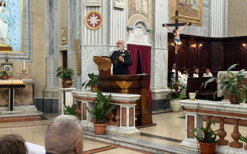Carabinieri in chiesa per prevenire le truffe agli anziani