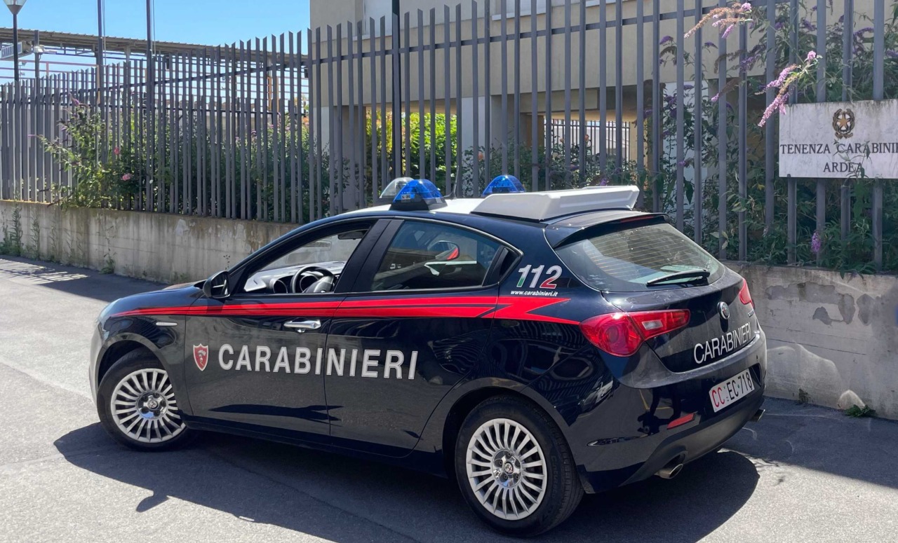Un chilo di droga in casa, arrestati due giovani