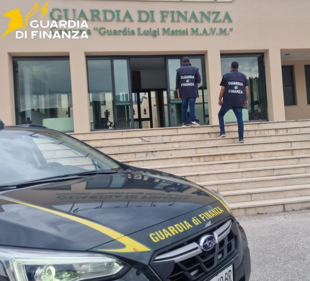 Vendono tabacchi senza autorizzazione, sequestrati oltre 20mila prodotti da fumo