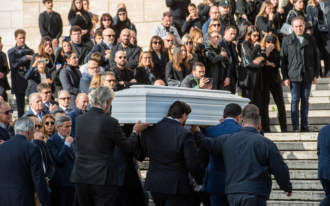 L’ultimo saluto a Beatrice Bellucci: “Tutta Roma e qui per te”