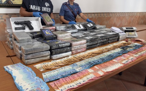 Sequestrati 200 kg di cocaina. Avrebbero fruttato un volume d’affari di 16 milioni di euro