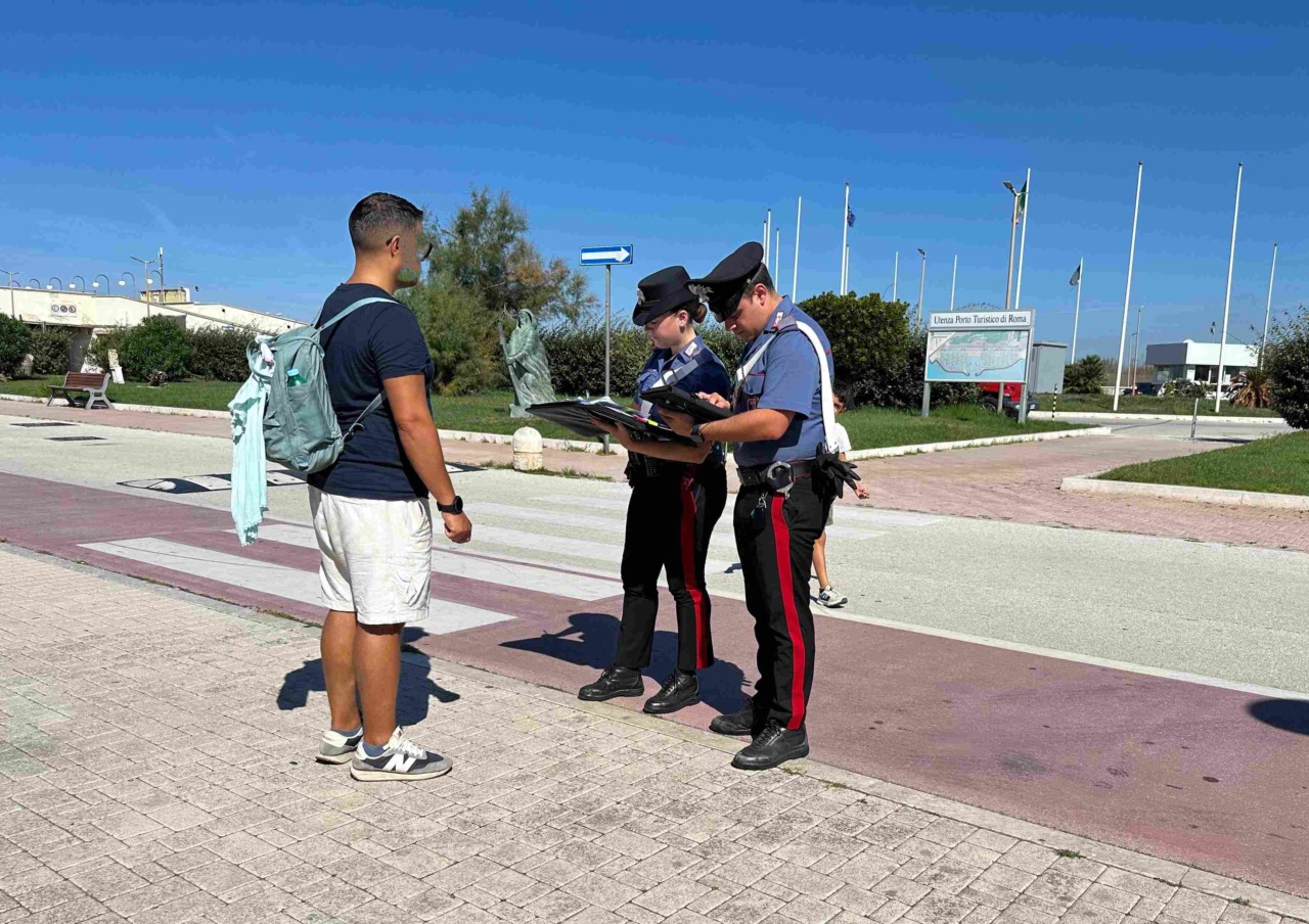 Ostia, controllo straordinario dei Carabinieri: 2 arresti e 11 denunce