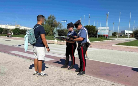 Ostia, controllo straordinario dei Carabinieri: 2 arresti e 11 denunce