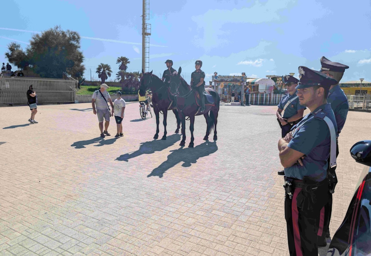 Spaccio e degrado, i controlli dei carabinieri ad Ostia