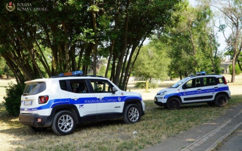 Blitz contro i mercatini illegali