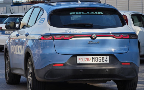 Perseguita una commessa per mesi poi si rende irreperibile, arrestato dalla Polizia