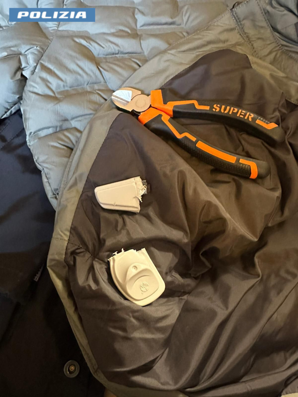 Traffico di droga e borseggi nella metro: quattro arresti della Polizia