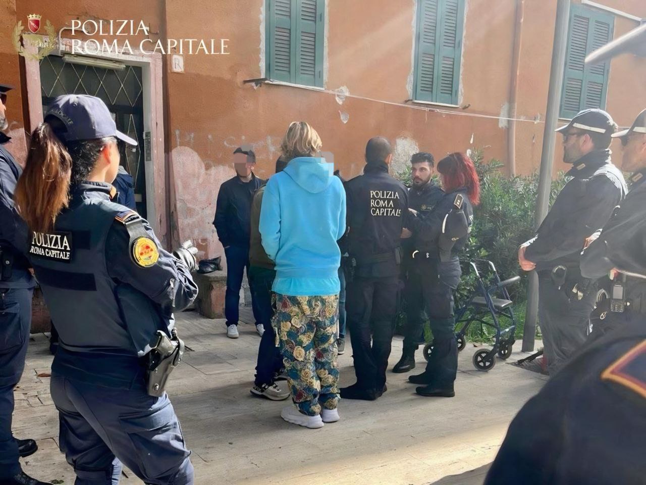 Quarticciolo, liberati due appartamenti occupati abusivamente