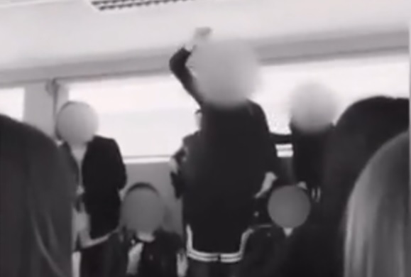 Istituto Ruiz, si è conclusa l’occupazione nella scuola dei “saluti romani”