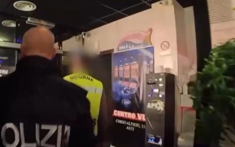 Gioco e scommesse illegali, il blitz della polizia