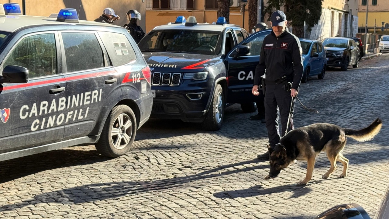 Scacco ai pusher del Quarticciolo, blitz di Carabinieri e Polizia