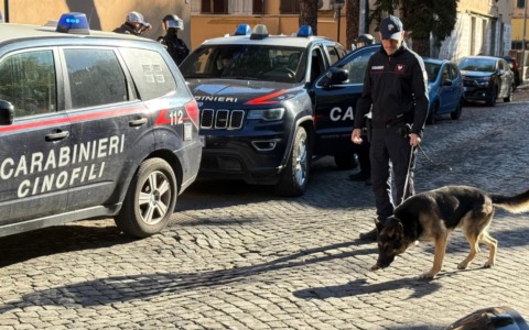 Scacco ai pusher del Quarticciolo, blitz di Carabinieri e Polizia