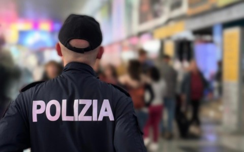 Tenta due rapine ai danni della stessa persona, denunciato un trentenne marocchino