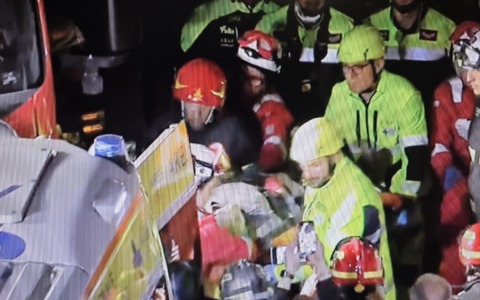 Operario morto nel crollo alla Torre dei Conti, ora si indaga per omicidio colposo