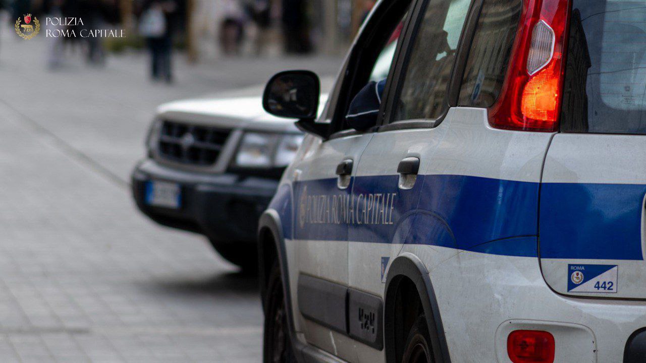 Bambino investito a Tor Bella Monaca, rianimato da un vigile urbano