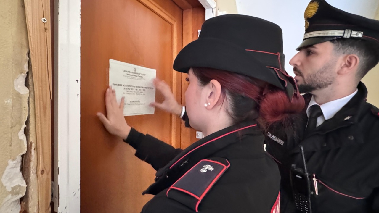 Sgomberati altri 11 appartamenti occupati abusivamente in via Giulioli