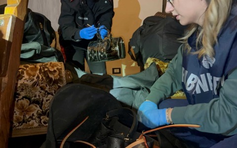 Colpi da Valentino, Vuitton e Dior, presa la banda delle griffe. Tre arresti. VIDEO