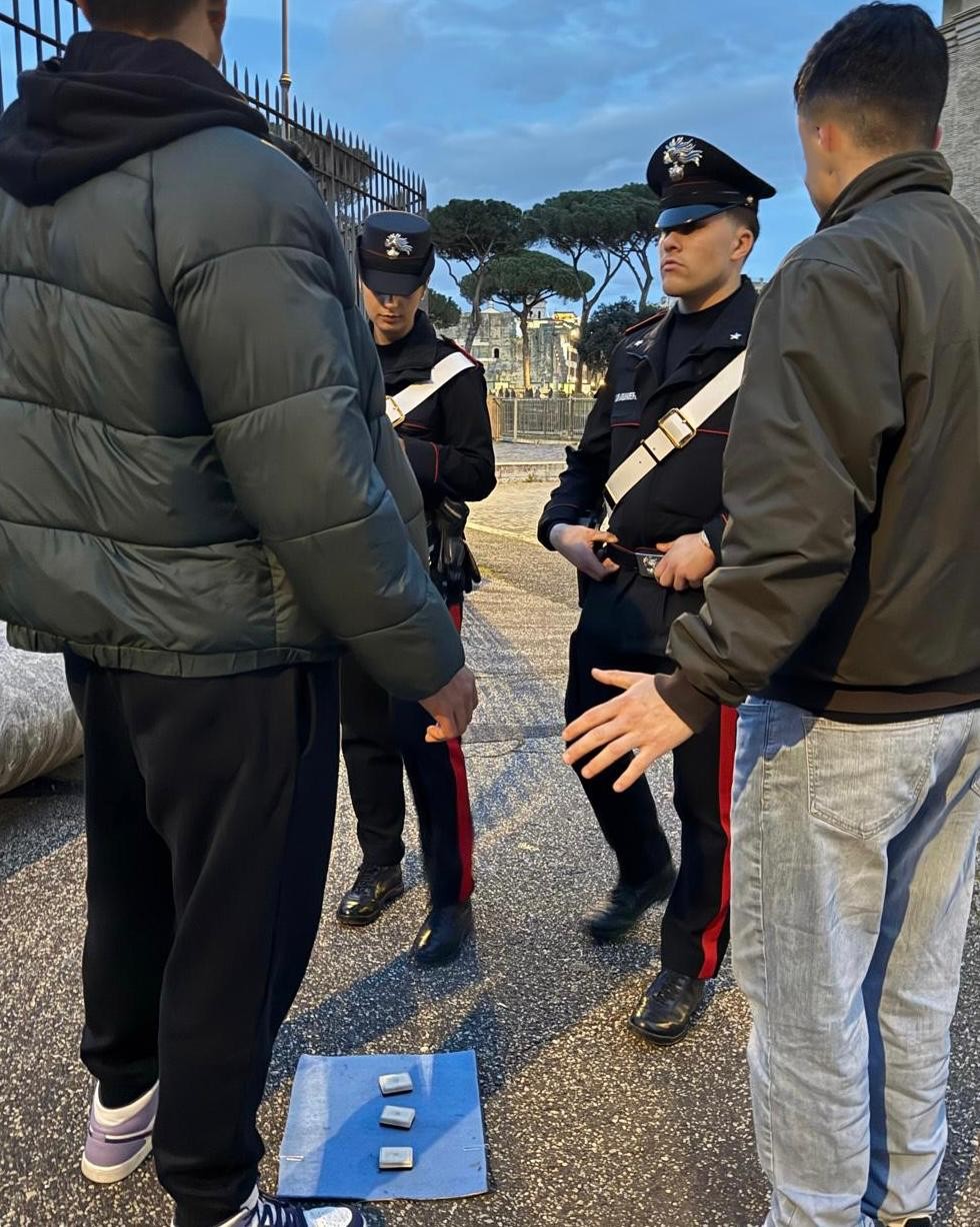 “Gioco delle tre campanelle”, smantellata la banda