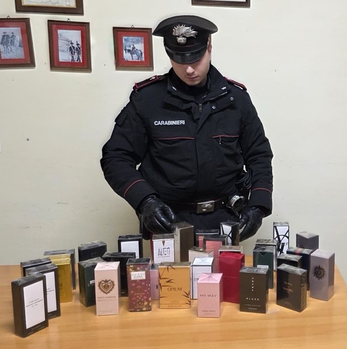 Furto all’Outlet: denunciate quattro donne