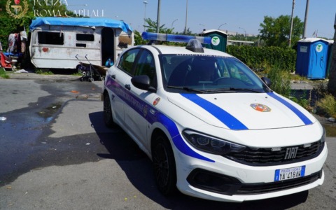 Campo nomadi di Via di Salone, i controlli della Polizia Locale