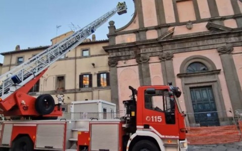 Crollo all’ex tribunale, palazzo in ristrutturazione