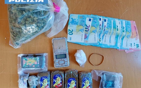 Droga travestita da caramelle e panetti con personaggi dei cartoni, 30 arresti della polizia