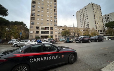 Blitz dei carabinieri nella periferia Est, un arresto e tre denunce
