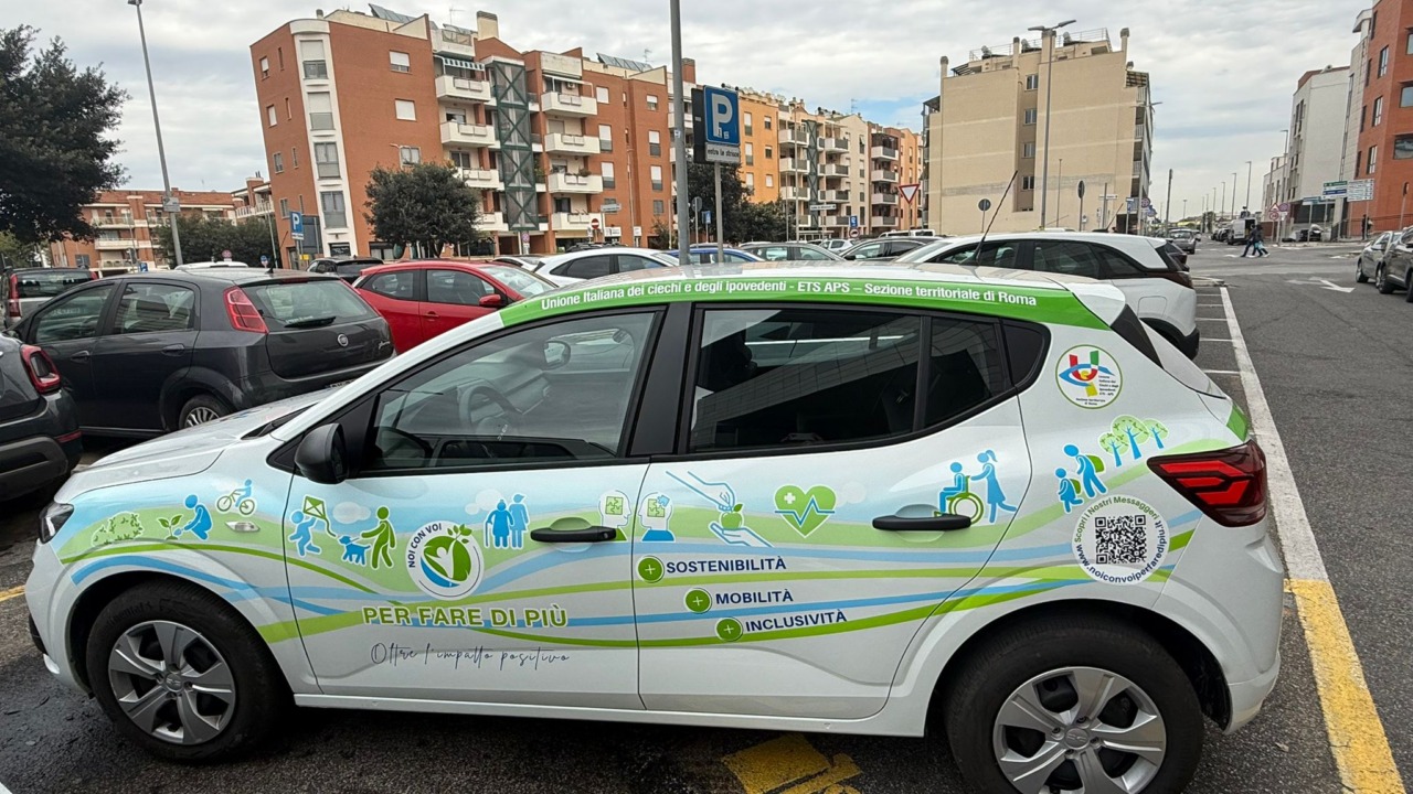 Donata un’auto per il trasporto di non vedenti e ipovedenti