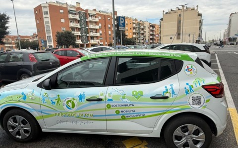 Donata un’auto per il trasporto di non vedenti e ipovedenti