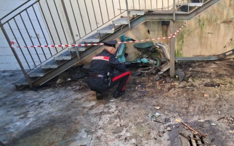 Pezzi rubati nell’autofficina abusiva, denunciati in due