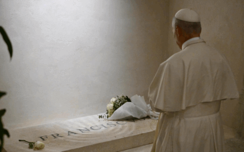 Il Papa a Santa Maria Maggiore per pregare davanti alla tomba di Francesco