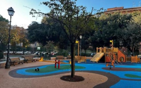 Inaugurata la nuova area giochi a Testaccio