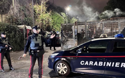 Furti in casa e rapine: smantellata un’organizzazione di rom. 18 arresti